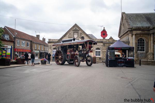 20230723-Vintage-Car-Bubbly-Hub-001
