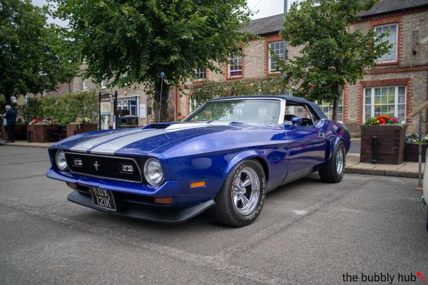 20230723-Vintage-Car-Bubbly-Hub-014